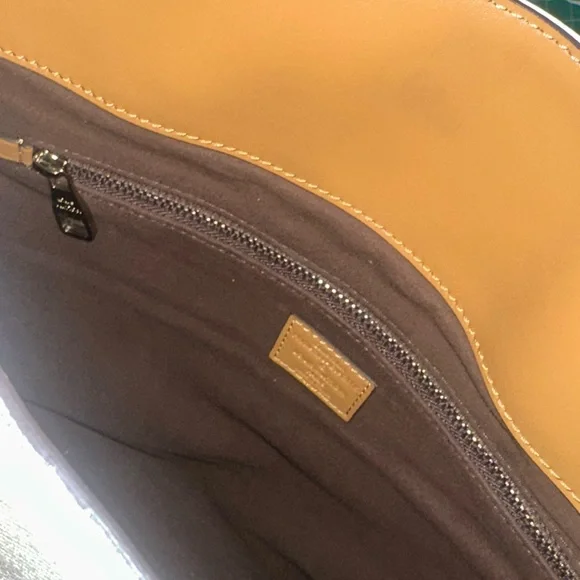 👑 Louis Vuitton White and Tan Minimalist Shoulder Bag (bucket bag) - Picture 9 of 11